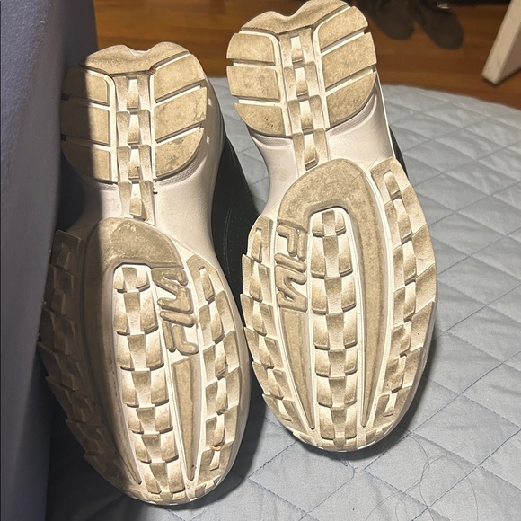 Fila Monochrome Platform Sneakers - Picture 4 of 5